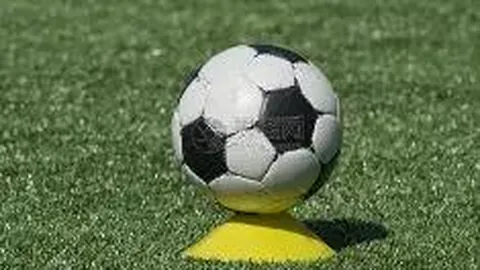 揭秘欧冠强队云集！亚马尔感叹：今日一战，实力盛宴尽收眼底！